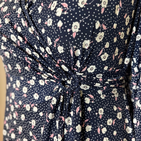 Floral Faux Wrap Dress Robbie Bee - Picture 3 of 6